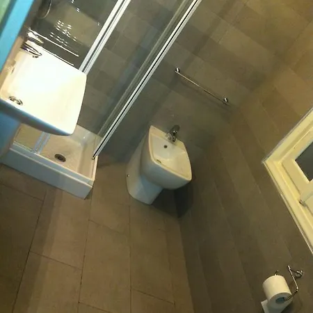 Victoria S Bridge 3*