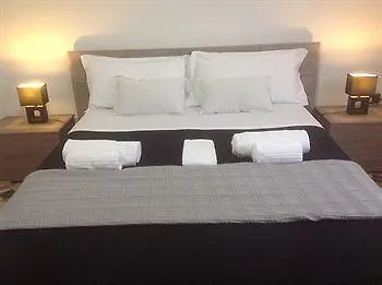 Victoria S Bridge 3*